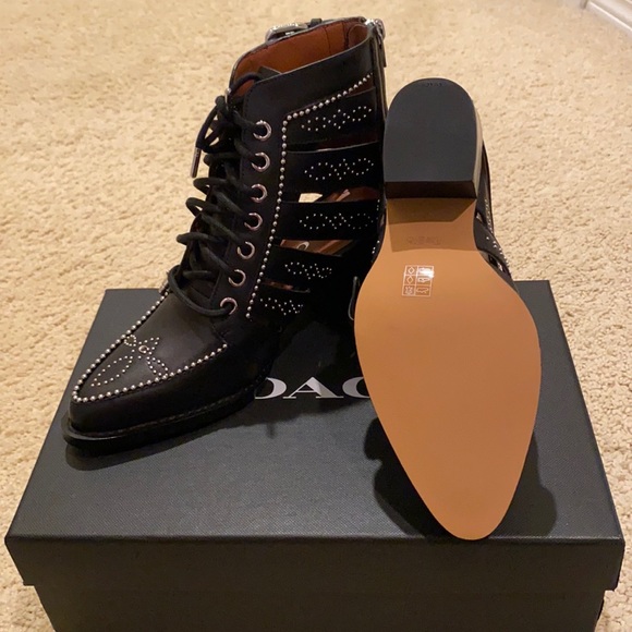 Shoes - Picture 9 of 9